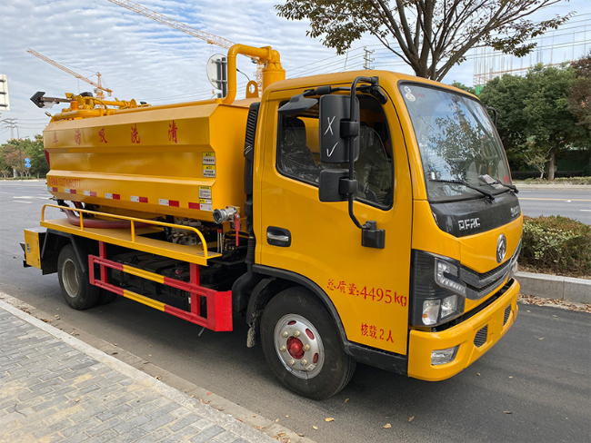 河东清洗吸污车